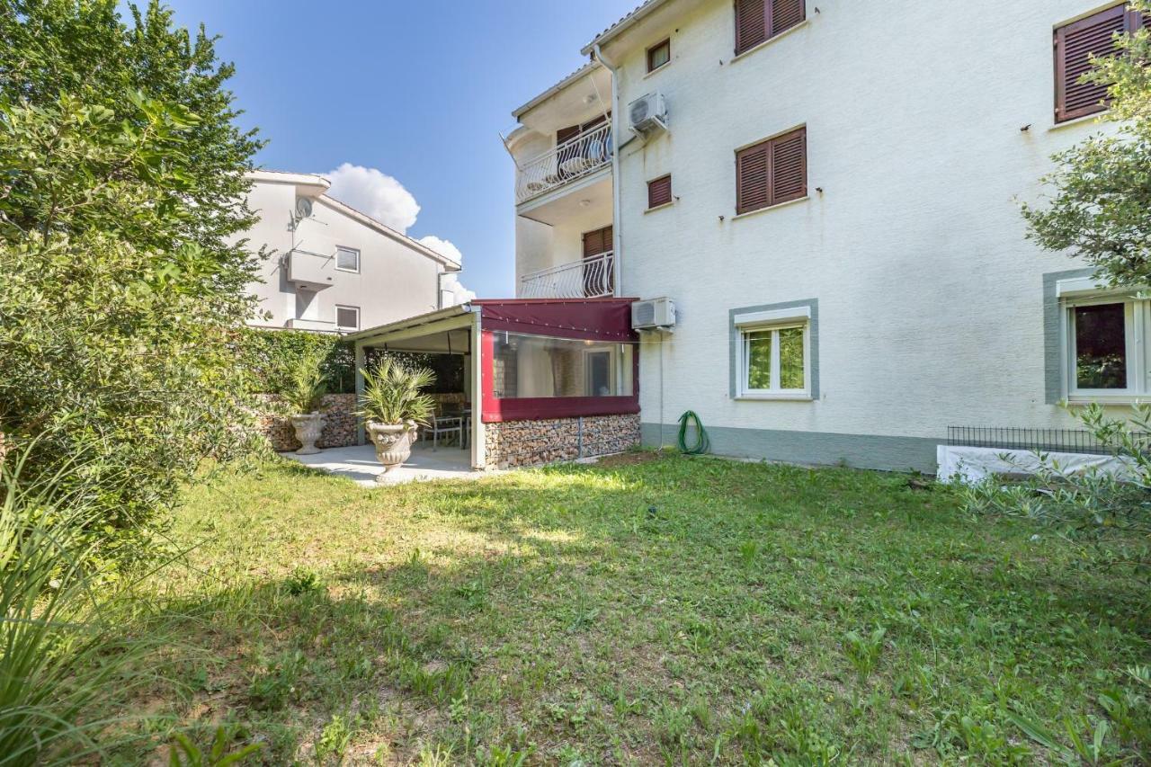 Apartment Pavic Garden Башка Екстер'єр фото