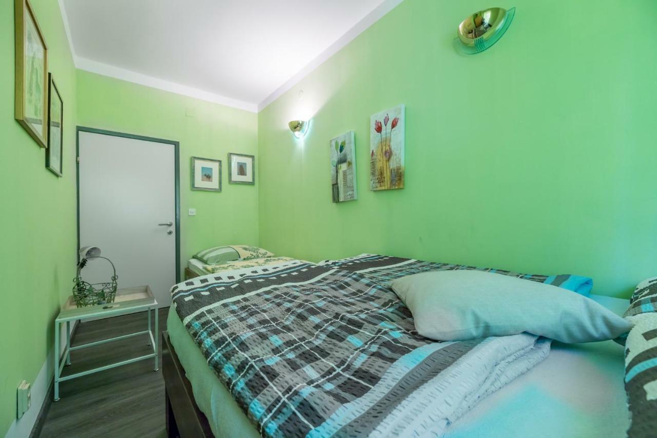 Apartment Pavic Garden Башка Екстер'єр фото
